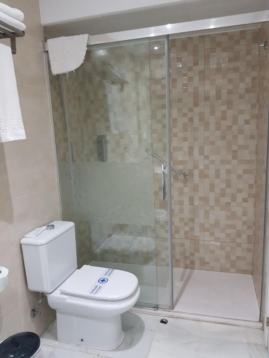 Apartamentos Turisticos Imar Кадис Екстериор снимка