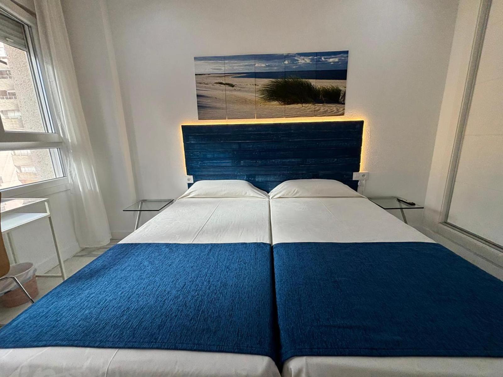 Apartamentos Turisticos Imar Кадис Екстериор снимка
