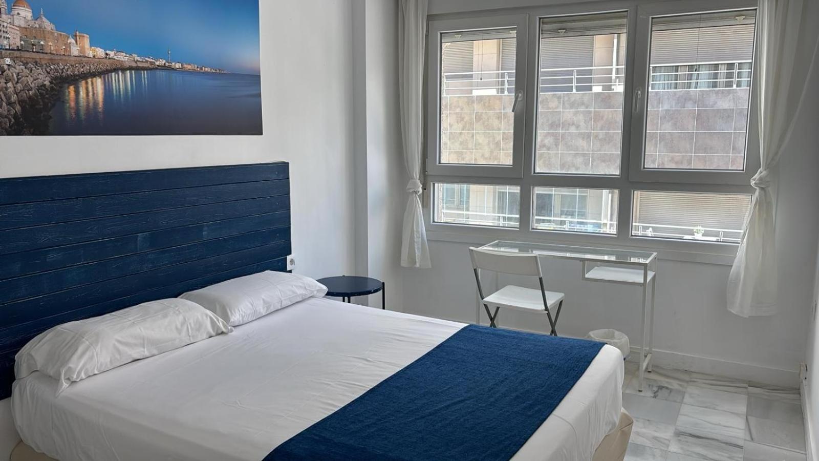 Apartamentos Turisticos Imar Кадис Екстериор снимка